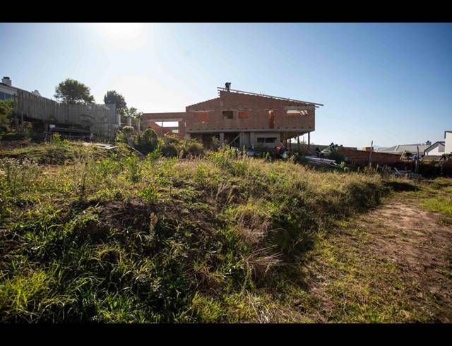 LAND FOR SALE IN WHALE ROCK